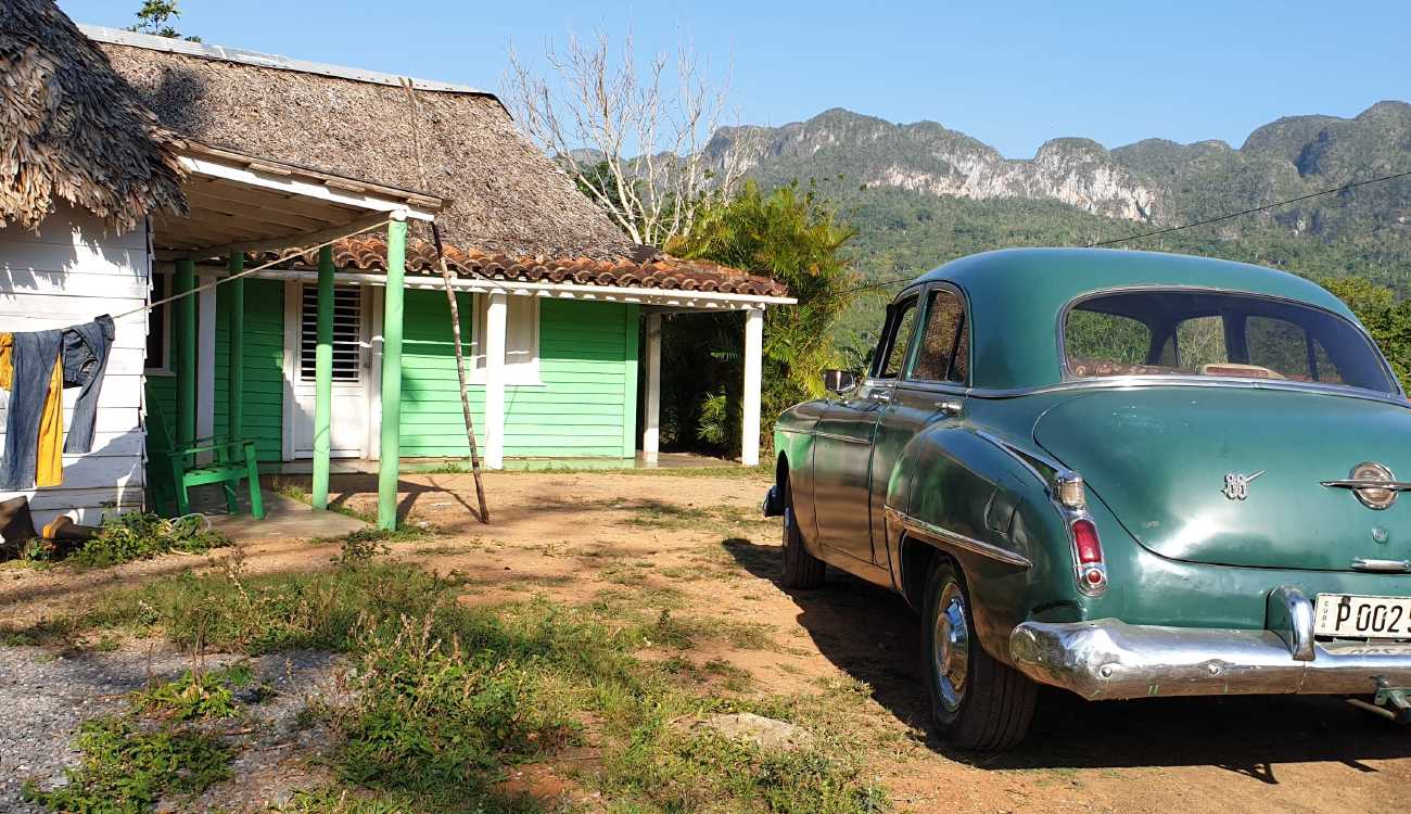 Best Cuba Car rentals with premium hosting service