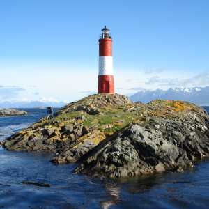 lighthouse-beagle-channel-ushuaia-patagonia
