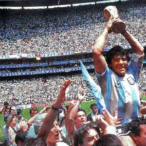 maradona-cup-azteca