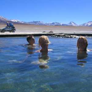jeep-trekking-and-hotpool-altiplano-bolivia